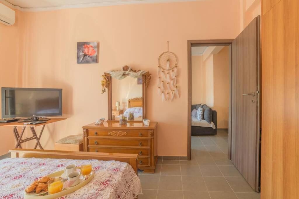Bright Newly Renovated Near & Center+ac Apartment Anemomylos
